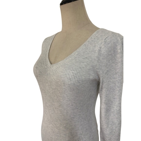 White House Black Market Ribbed Top Sz S Gray Thermal Long Sleeve Capsule Basic - Picture 4 of 8
